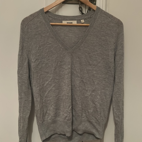 Buck Mason featherweight cashmere vneck sweater - Picture 4 of 6